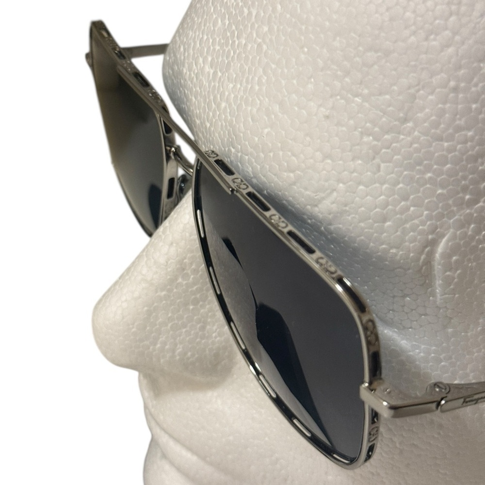 Salvatore Ferragamo Silver and Black Men’s Sunglasses in excellent condition - Picture 6 of 11